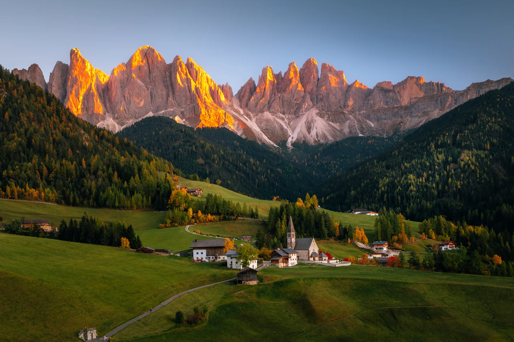 Autumn Alpenglow at Ranui, Dolomites