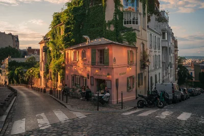 Montmartre evening