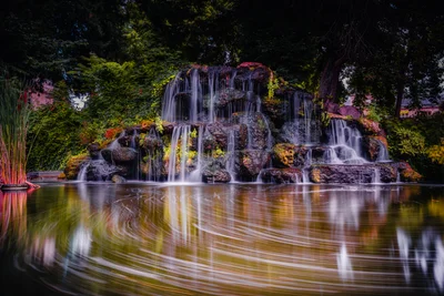 Garden Cascade Swirls