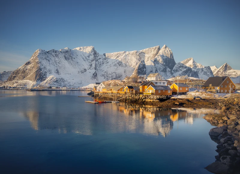 Sakrisøy Winter Reflections