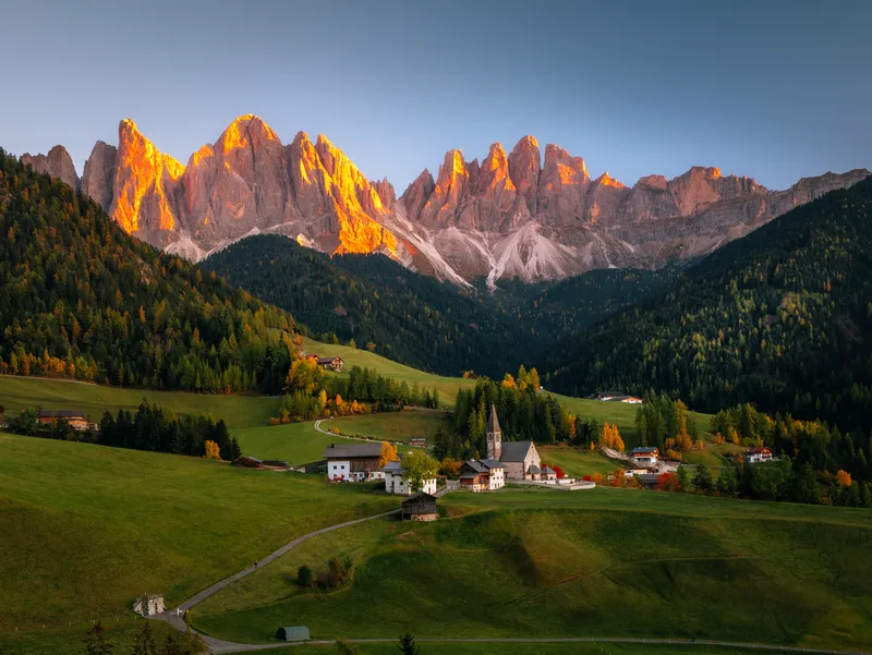 Autumn Alpenglow at Ranui